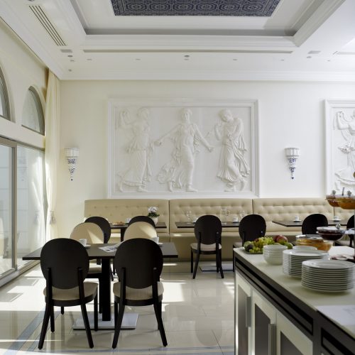 Hotel Menelaion - Restaurant characterized by classical style mixed with elements that are reminiscent of Greek history like bas-reliefs and printings. - Gitaly contract